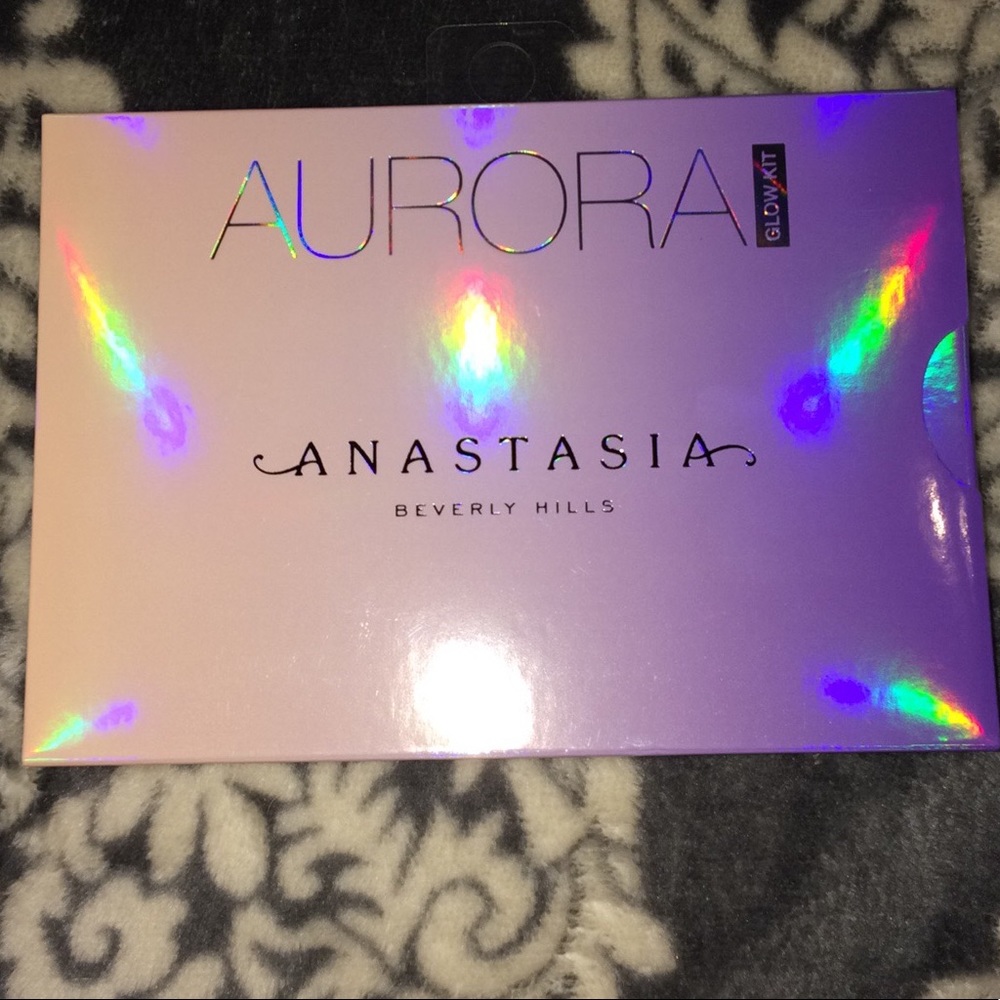 Anastasia glow kit